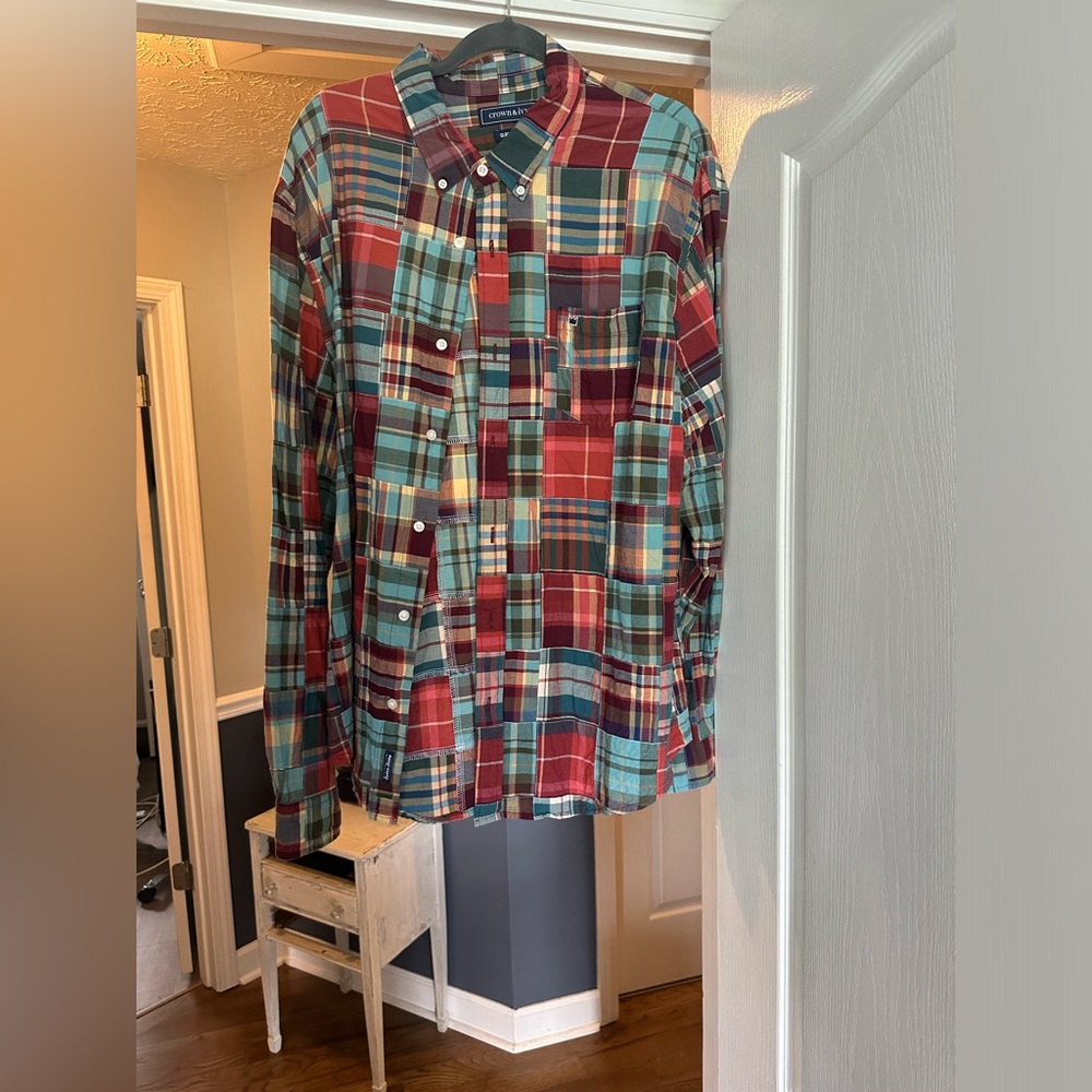 Crown & Ivy Button -Down, XXL